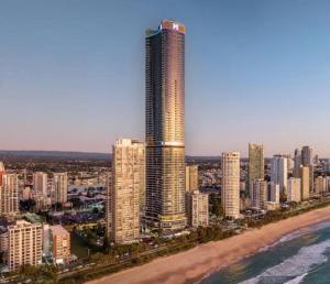 Bedroom Oasis with Ocean view, Surfers Paradise