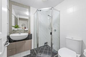 Leafy and Quiet 2BR - Close to Hospital with Parking