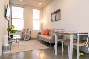 INSTAWORTHY CORNER VIEW 200Mbps