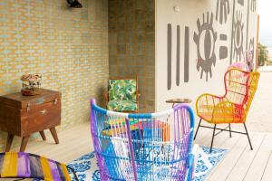 INSTAWORTHY CORNER VIEW 200Mbps