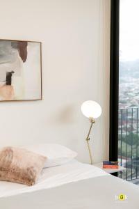 INSTAWORTHY CORNER VIEW 200Mbps