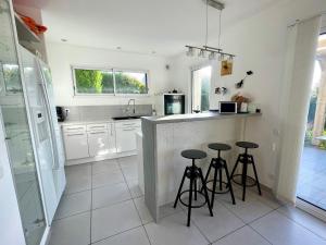 Maisons de vacances Maison spacieuse 3 ch. avec jardin, proche du centre, parking, WIFI - FR-1-231-198 : photos des chambres
