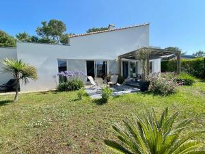 Maisons de vacances Maison spacieuse 3 ch. avec jardin, proche du centre, parking, WIFI - FR-1-231-198 : photos des chambres