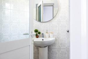 Himara City 42 - Central & Beach Access