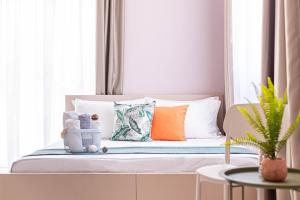 Himara City 44 - Central & Beach Access