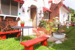 Spanish Casita Superior Suites Tagaytay