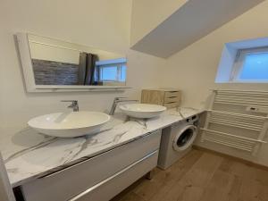 Appartements Apartment in Noyen near Le Mans Circuit : photos des chambres