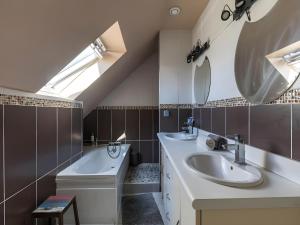 Maisons de vacances Trackside Retreat Ideal Base in Le Mans : photos des chambres