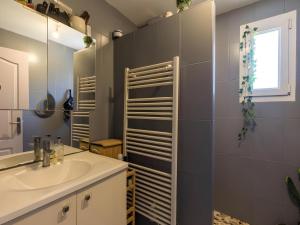 Maisons de vacances Trackside Retreat Ideal Base in Le Mans : photos des chambres