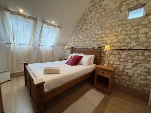 Maisons de vacances Barn in Aubigne-Racan with Heated Pool : photos des chambres