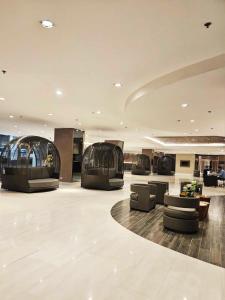 Cozy 1BR beside MOA with Wifi, Netflix, Pool & Washer