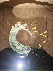 Cozy 1BR beside MOA with Wifi, Netflix, Pool & Washer