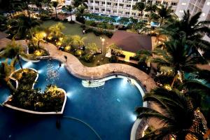 Cozy 1BR beside MOA with Wifi, Netflix, Pool & Washer