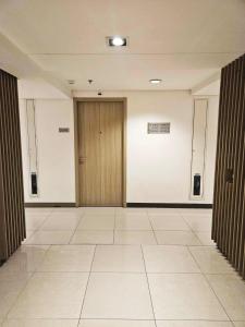 Cozy 1BR beside MOA with Wifi, Netflix, Pool & Washer