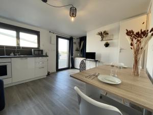 Maisons de vacances Apartment in Le Mans with Private Parking : photos des chambres