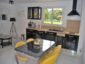 Villas Villa in Monce-en-Belin near Le Mans Circuit : photos des chambres