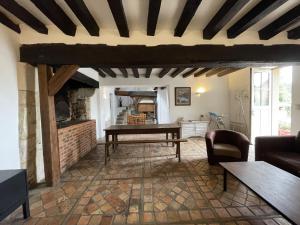 Maisons de vacances Stone House in Sarthe with Historic Chapel : photos des chambres