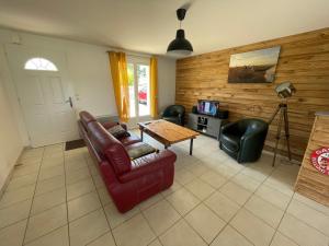 Maison 3 chambres, terrasse, jardin à La Terrière - FR-1-22-386