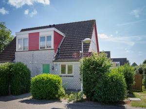 Family Home near Beaches - 3-star hotels in Wemeldinge