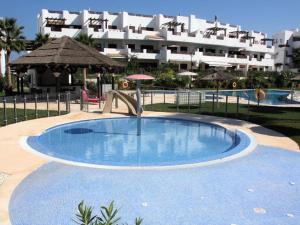 Apartamento encantador con piscina comunitaria en San Juan de los Terreros - ES-376-17