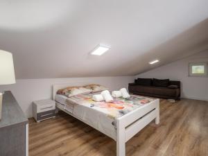 Villa Shaula 2 - Three Bedroom House with Pool