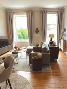 Designer Georgian Apartment in Edinburgh New Town
