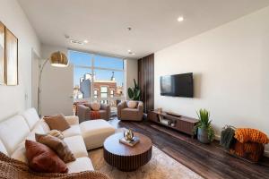 Luxury 2BD-2BA View-Gym-Rooftop