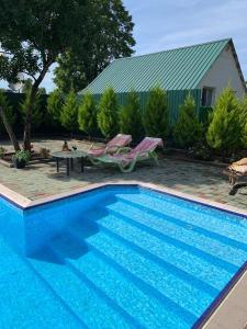 Villa with swimming pool