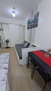 AZURE BICUTAN BACKPACKERS MAUI Tower