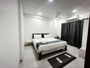 SwagStay Hotel Riviera