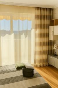 Marvel Delux Private Studio