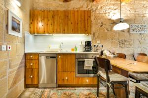 Cosy Haven, 96 Triq il-Karita, Victoria Gozo