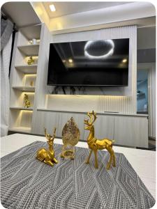 Hale Aloha Condo Atria