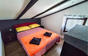 2 Bedroom Cozy Apartment In Njivice