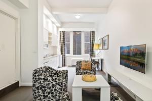 Inner-City Studio, Walk to Everything!