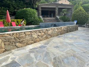 Vacances de rêve vue mer et montagne