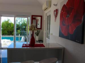 Seafront Apartment Sea Relax with Private Pool Balcony