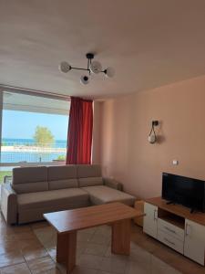 Seafront apartment Lucky