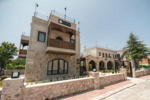 Sv Valinor Stone House