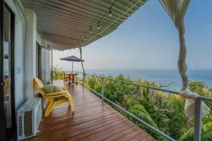 An apartment with an ocean view in Playa Islita