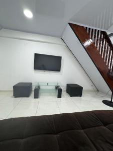 Edificio frente a la playa en cartagena, marbella