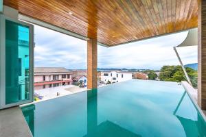 V210 Retreat 3BR Top of the Range, Sea View,Lift