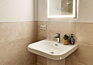 Neues Ruhrtal Apartment 5 mit Klimaanlage und Balkon