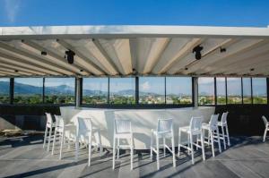 C212 Relaxing Condo Rooftop Pool & Ocean Views