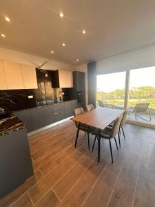 One Bedroom in New Apt Mellieha- Orange Room 1