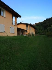 Cascina Legnago bilocale a 6 chilometri da Salò