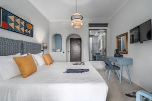 Deluxe Double Room with Sea View room in Margi House