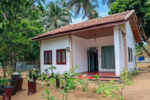 TRIO MANGO STAY ARUGAMBAy