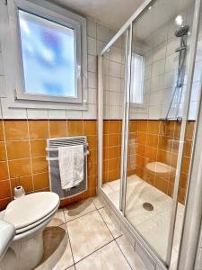 Sanary, Studio vue mer, à deux pas des plages et du centre ville