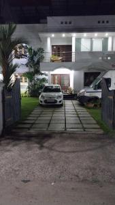 lloydskochi home stay